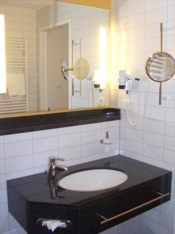 Hotel Bildungshaus St. Bernhard - Wohnen Und Tagen Rastatt Habitación foto
