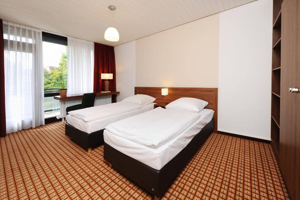 Hotel Bildungshaus St. Bernhard - Wohnen Und Tagen Rastatt Habitación foto