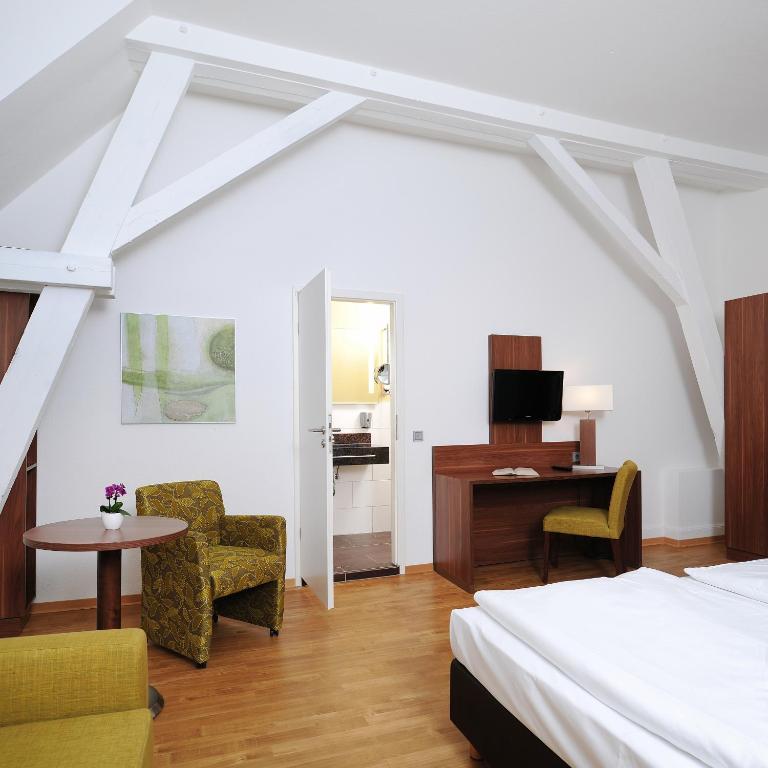 Hotel Bildungshaus St. Bernhard - Wohnen Und Tagen Rastatt Habitación foto